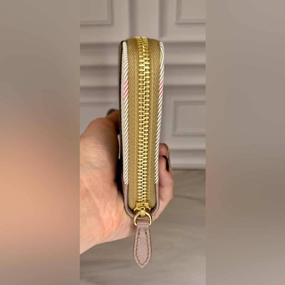 Burberry Beige Nova Check and Blush Leather Zip Around Wallet | Full Inclusion - Picture 8 of 11